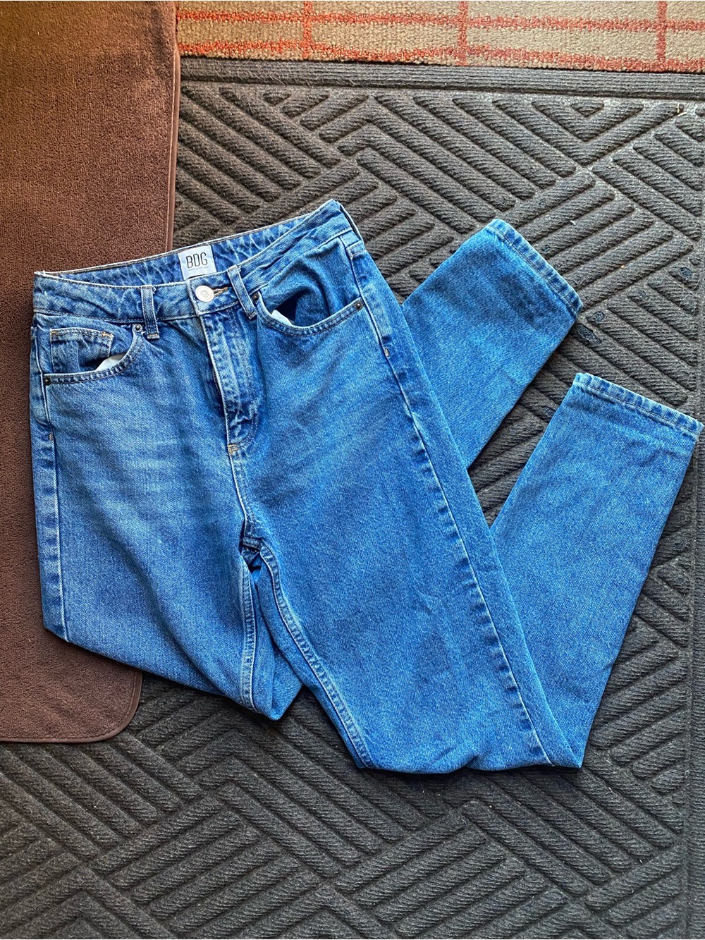 Urban Outfitters BDG High-Rise Straight Mom Jeans - Blue